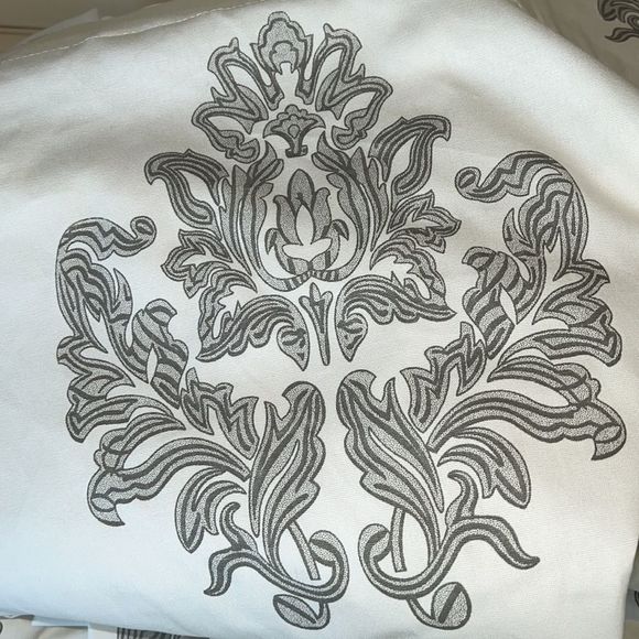 Like new Ballard designs drapes 4 108”long Bingham Printed Damask Draper… - Picture 11 of 12